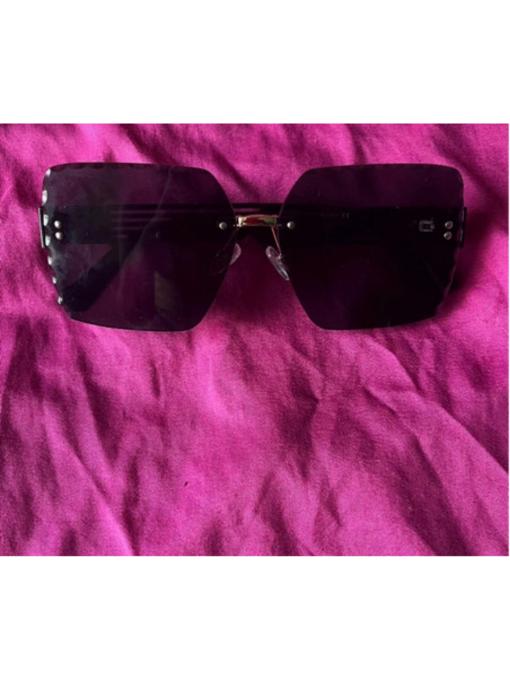 Women's Gucci Oversized Sunglasses, One Size, Black and Gold